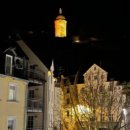 Winzerhaus Am Marktplatz Целль-ан-дер-Мозель