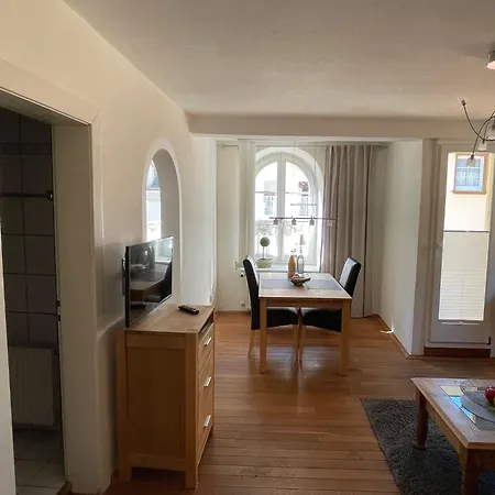 Winzerhaus Am Marktplatz * Целль-ан-дер-Мозель