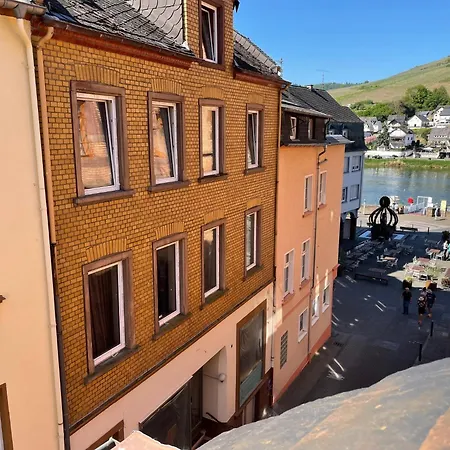 Appartement Winzerhaus Am Marktplatz Zell